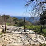 A Peaceful Haven In A Quiet Location With Exceptional Sea Views Villa Akhladherí