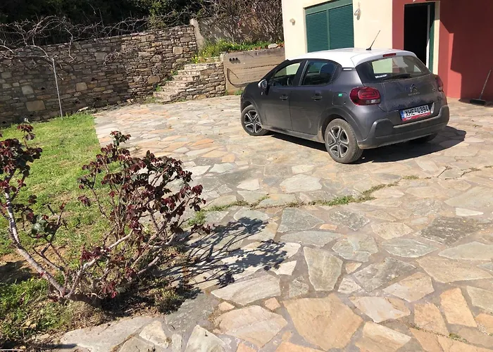 A Peaceful Haven In A Quiet Location With Exceptional Sea Views *