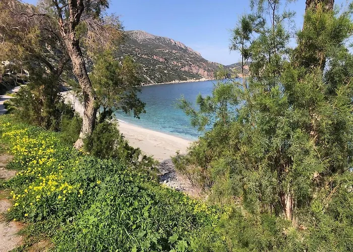 A Peaceful Haven In A Quiet Location With Exceptional Sea Views Villa