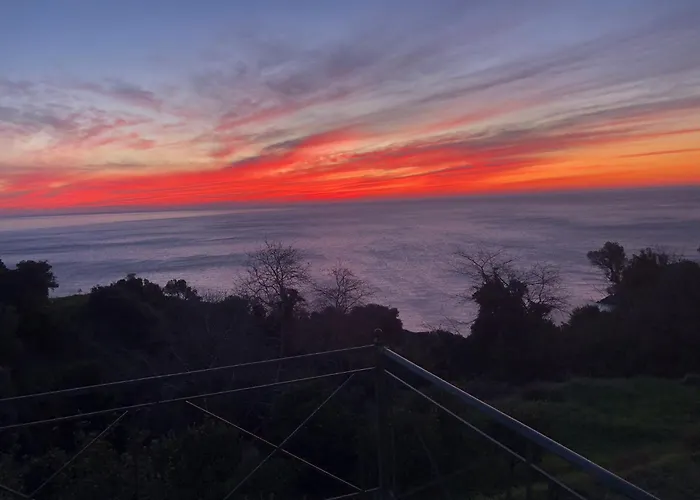 A Peaceful Haven In A Quiet Location With Exceptional Sea Views